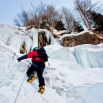 Leer de basis van het ijsklimmen in de Alpen