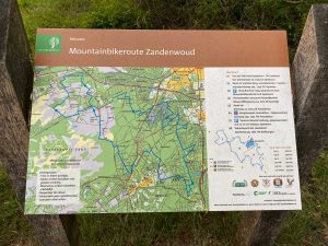 MTB-route Veluwe Hoenderloo (Zandenwoud), leuk voor een weekendje mountainbiken!